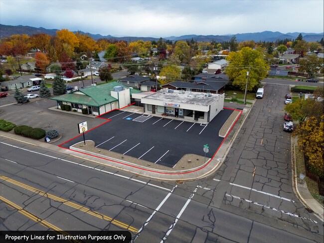More details for 839 E Pine St, Central Point, OR - Retail for Lease