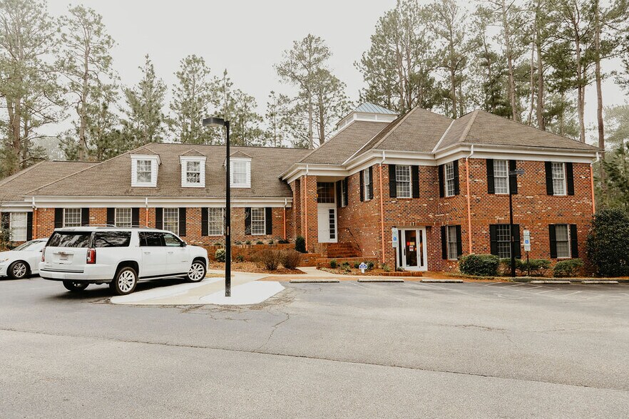 110 Turnberry Way, Pinehurst, NC for lease - Primary Photo - Image 1 of 10