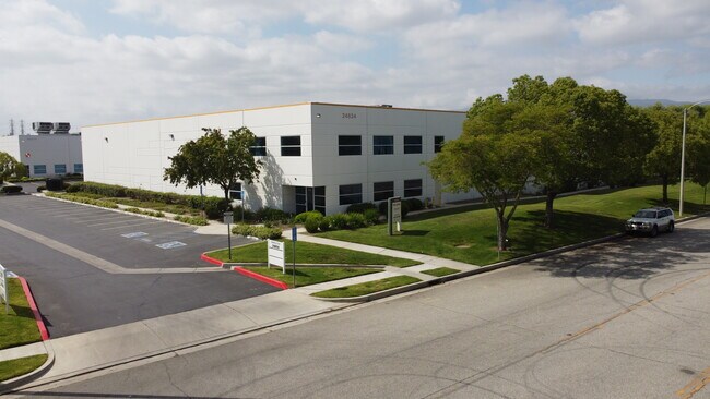 Plus de détails pour 24834 Avenue Rockefeller, Valencia, CA - Industriel à louer