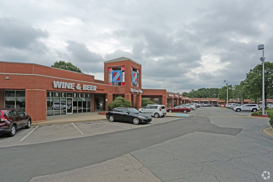 5800-5900 Duraleigh Rd, Raleigh, NC for lease - Building Photo - Image 3 of 9