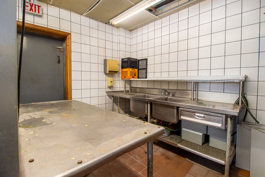 4061 Richard Gordon Hatcher Blvd, Gary, IN for sale - Building Photo - Image 3 of 18