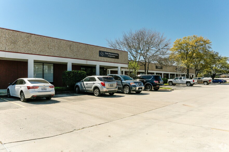 1700-1750 W Sam Houston Pky N, Houston, TX à louer - Photo du bâtiment - Image 3 de 20