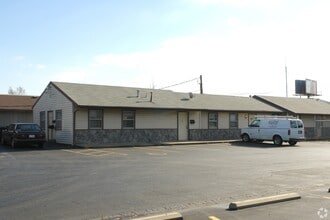 1112 Ulrich Ave, Louisville, KY for lease Interior Photo- Image 1 of 2