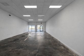 6160-6170 Ulmerton Rd, Clearwater, FL for lease Interior Photo- Image 2 of 5