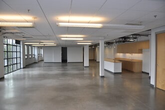 Indian Hill Blvd, Claremont, CA à louer Photo intérieure- Image 2 de 3