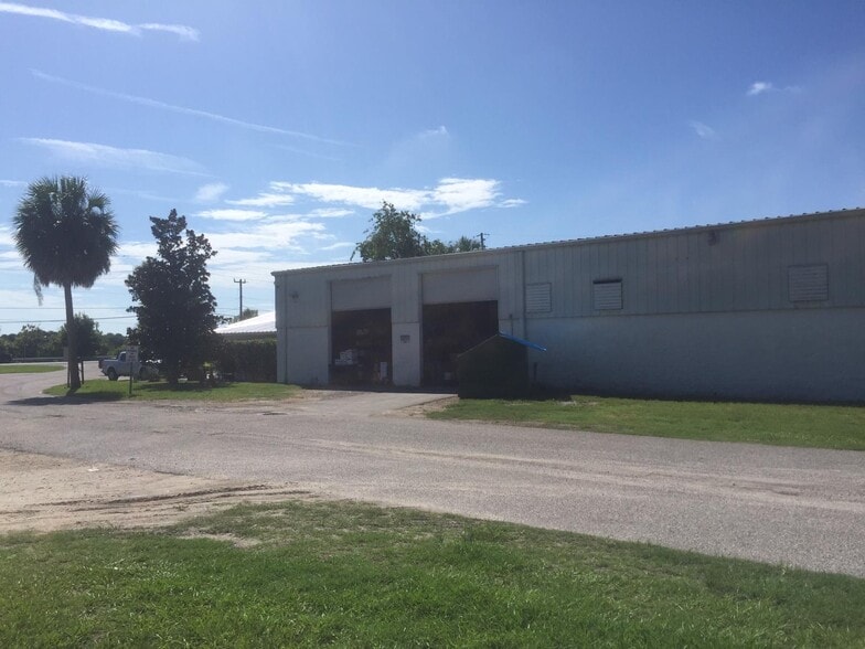 2430 S Nova Rd, Daytona Beach, FL for lease - Building Photo - Image 3 of 6