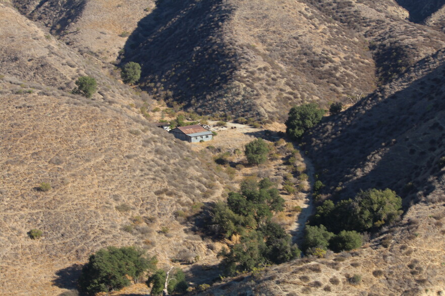 Hasley Canyon Rd, Castaic, CA à vendre - Photo du bâtiment - Image 1 de 1