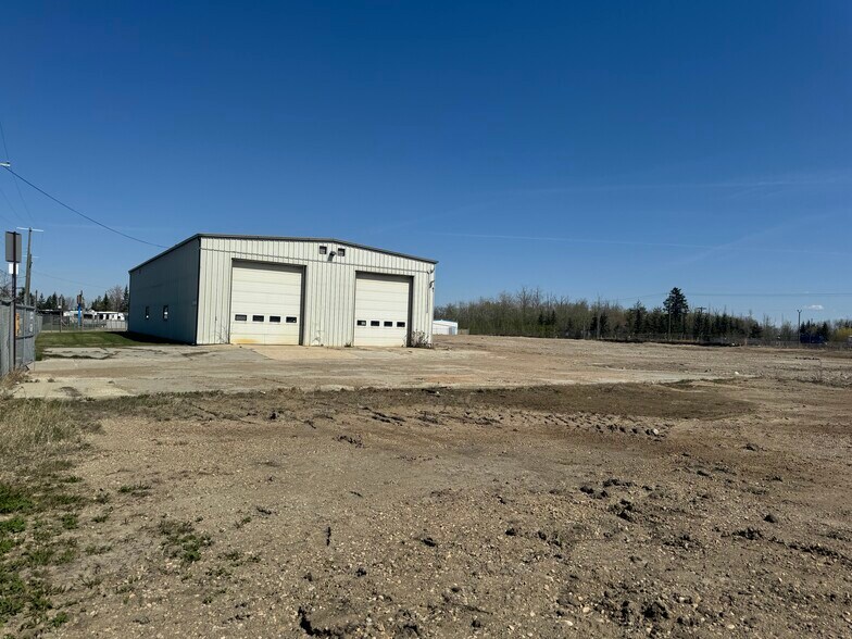 5903 44A St, Leduc, AB for sale - Building Photo - Image 2 of 6