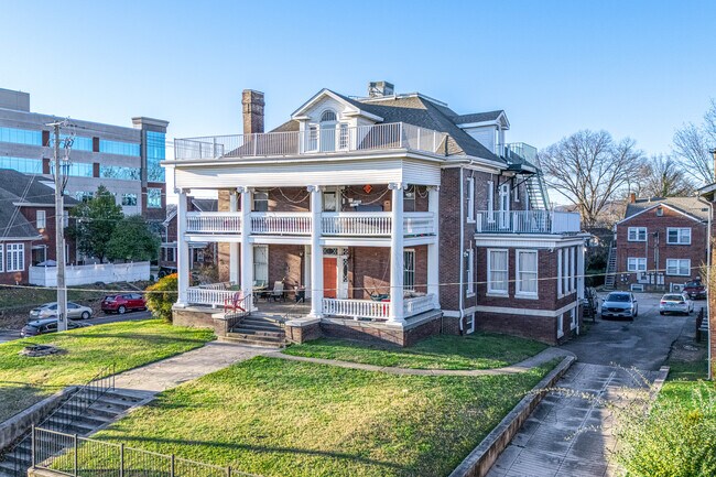 More details for 1733 W Clinch Ave, Knoxville, TN - Multifamily for Sale