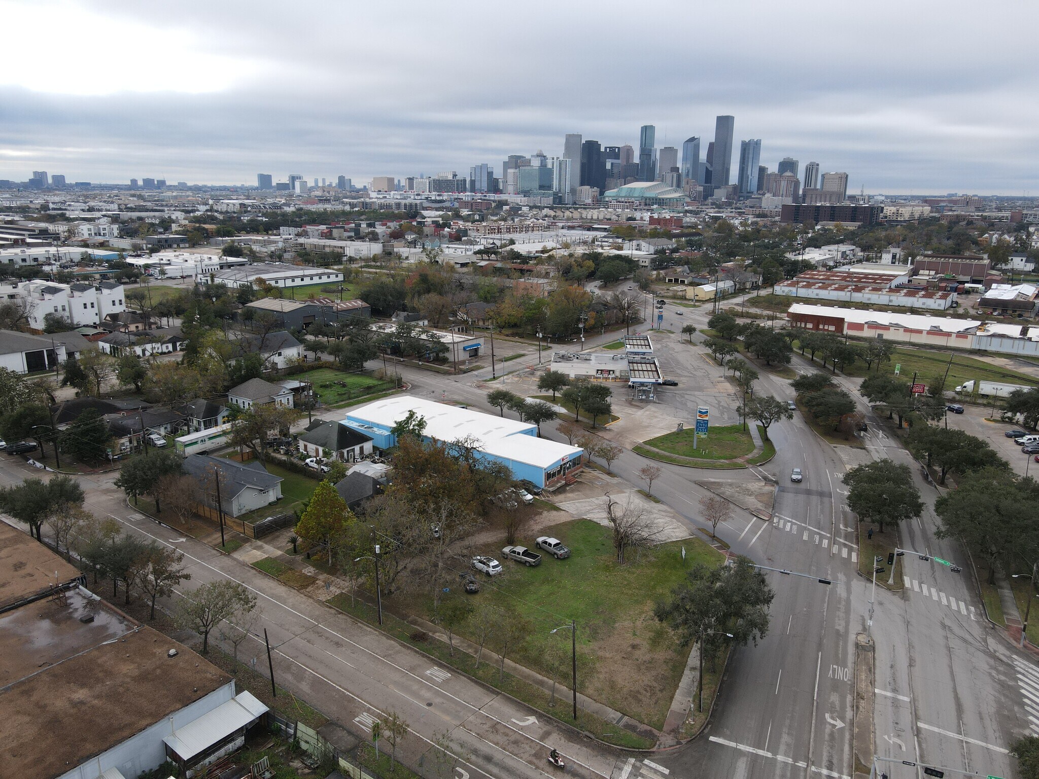 320 N Sampson St, Houston, TX à louer Aérien- Image 1 de 3