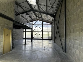 24 Rue Marius Grosso, Vaulx-en-Velin à louer Photo intérieure- Image 2 de 5