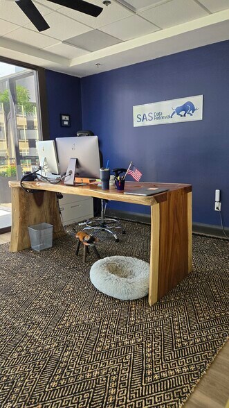 240 1st Ave S, Saint Petersburg, FL for lease - Interior Photo - Image 2 of 44