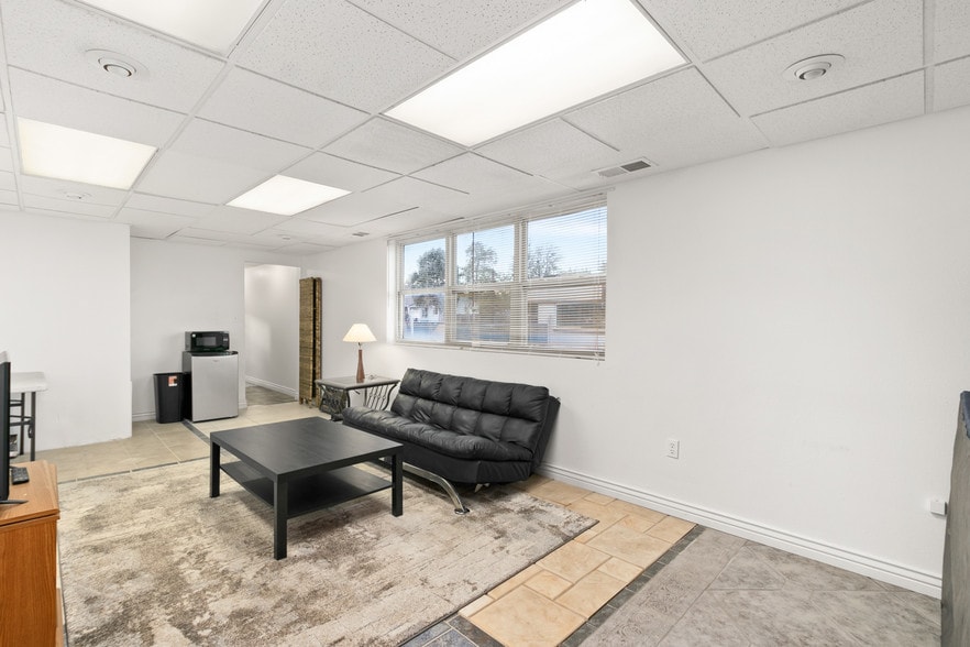 870 S Lipan St, Denver, CO for lease - Interior Photo - Image 3 of 9