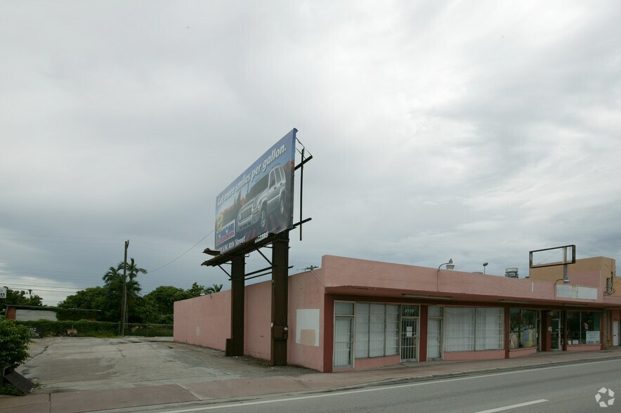 5769 SW 8th St, West Miami, FL à vendre - Photo du bâtiment - Image 2 de 34
