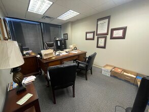 1755 Lelia Dr, Jackson, MS for lease Interior Photo- Image 2 of 5