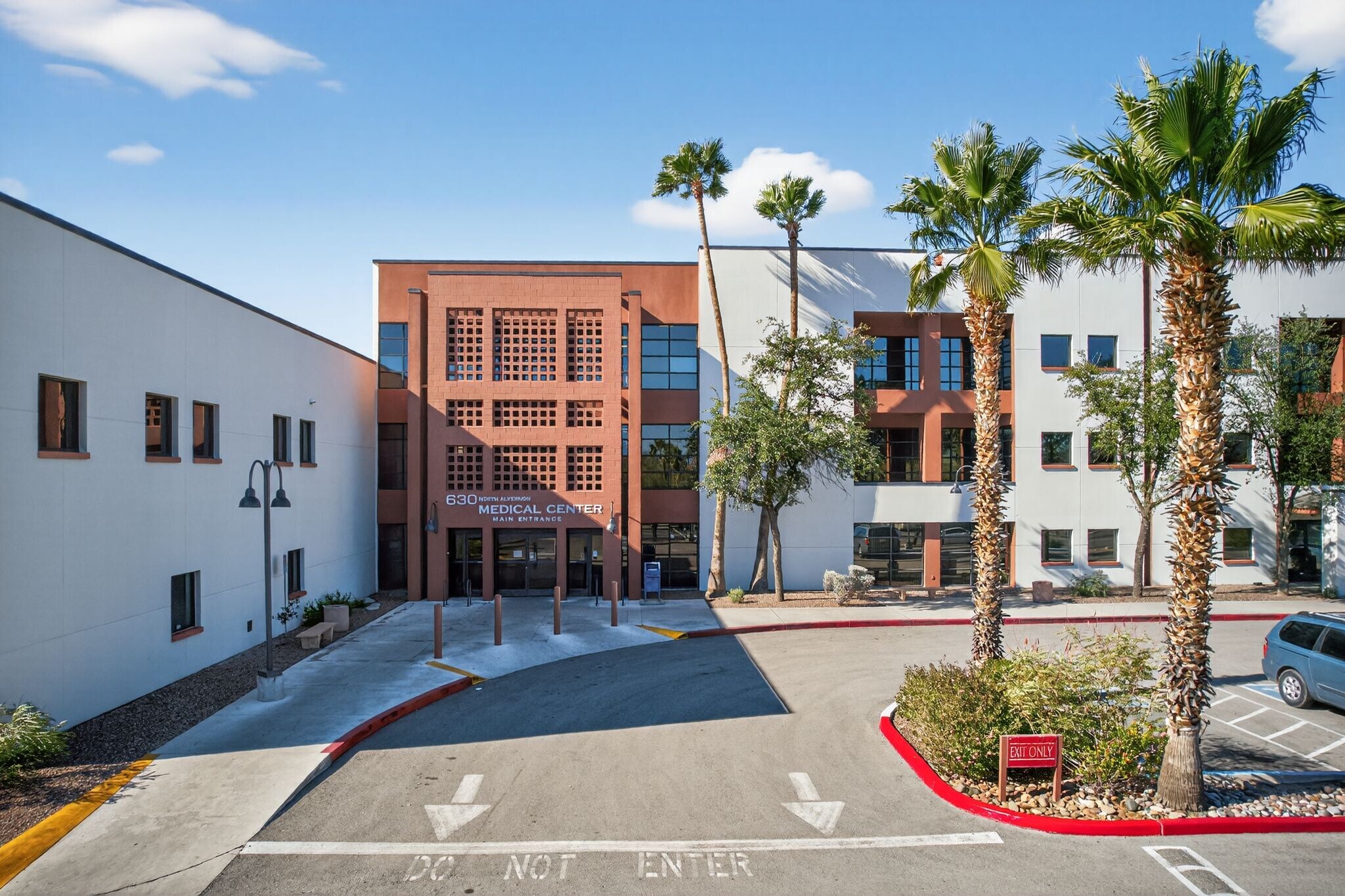 630 N Alvernon Way, Tucson, AZ for lease Primary Photo- Image 1 of 16