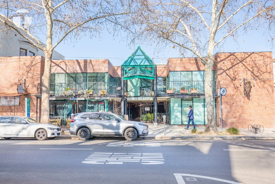 2115 J St, Sacramento, CA for lease - Building Photo - Image 2 of 9