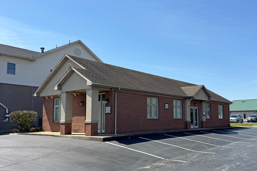 1725 McIntosh St, Bowling Green, KY for sale - Primary Photo - Image 1 of 16