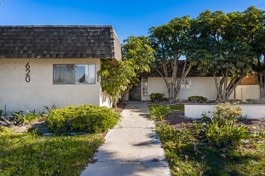 620 S Euclid St, Anaheim, CA à vendre - Photo du bâtiment - Image 1 de 25