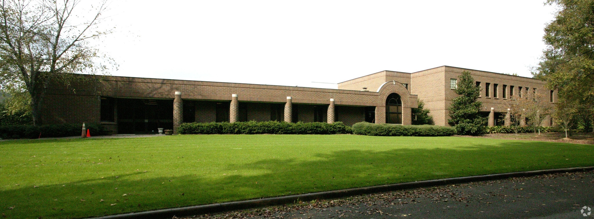 144 Industrial Dr, Birmingham, AL for lease Primary Photo- Image 1 of 22