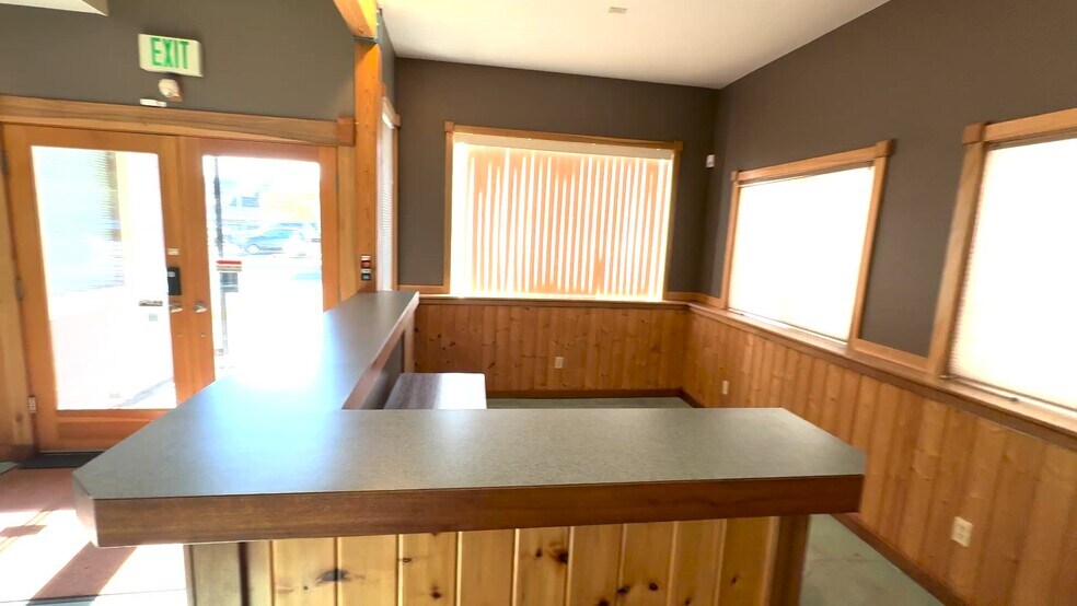 338 NW 85th St, Seattle, WA à louer - Vidéo sur l’inscription commerciale - Image 2 de 22