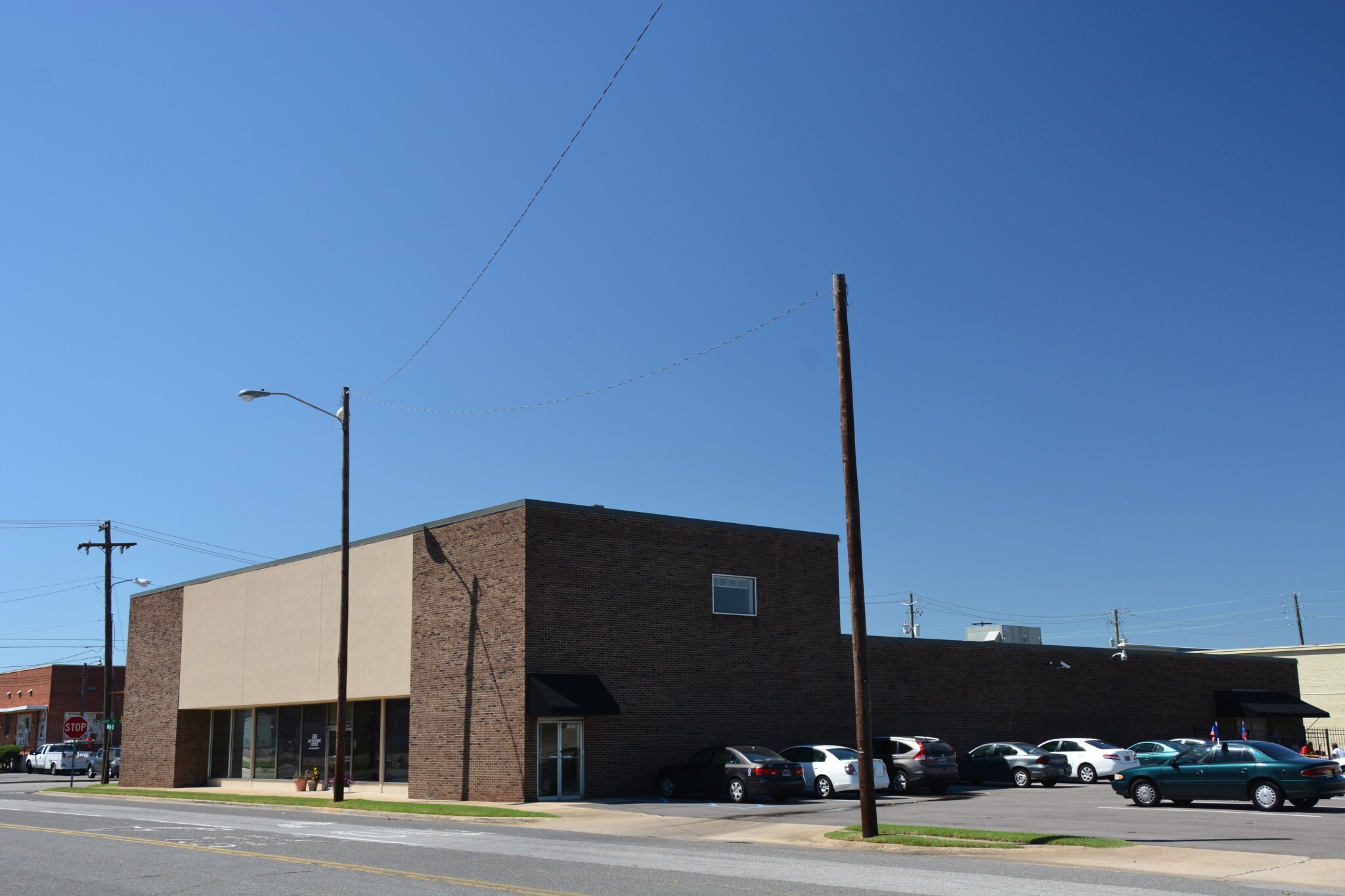 3600 4th Ave S, Birmingham, AL for lease Building Photo- Image 1 of 2