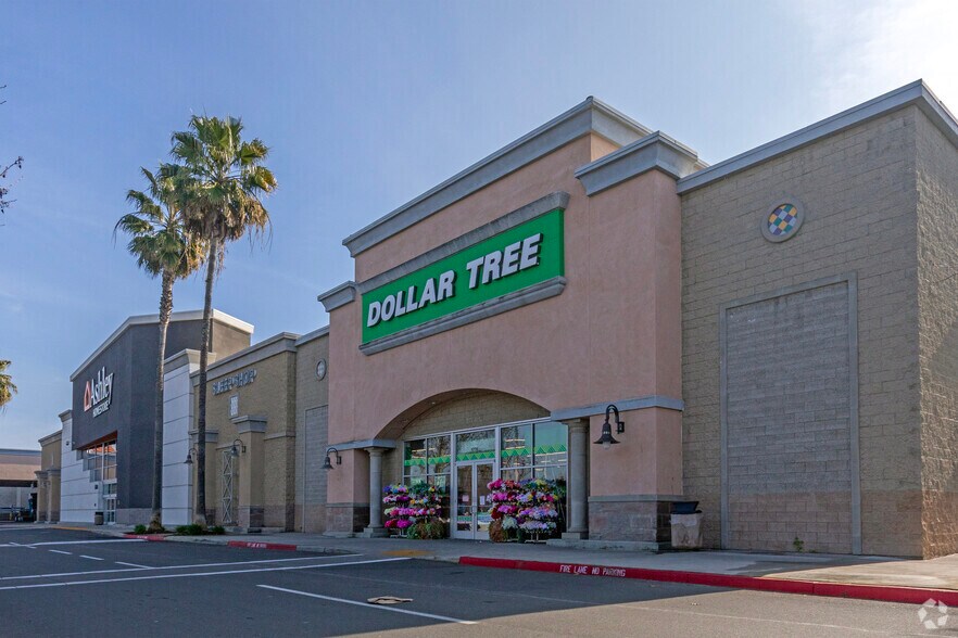 1764-1778 W Olive Ave, Merced, CA for lease - Building Photo - Image 2 of 3