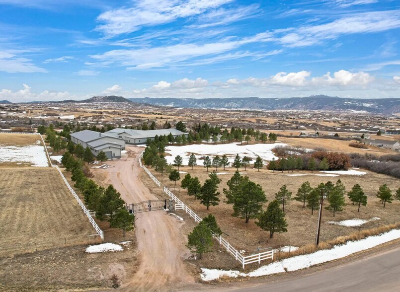 1751 W Wolfensberger Rd, Castle Rock, CO à vendre - Photo du bâtiment - Image 3 de 3