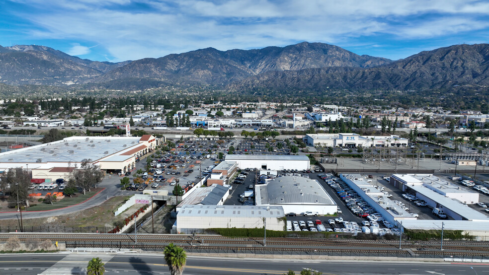 1705 S Mountain Ave, Monrovia, CA for lease - Building Photo - Image 1 of 18