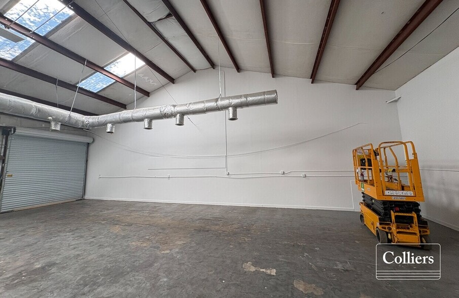 12 Cardinal Rd, Hilton Head Island, SC for lease - Building Photo - Image 3 of 15
