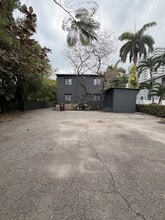 1385 NW 15th St, Miami, FL for lease Building Photo- Image 2 of 10