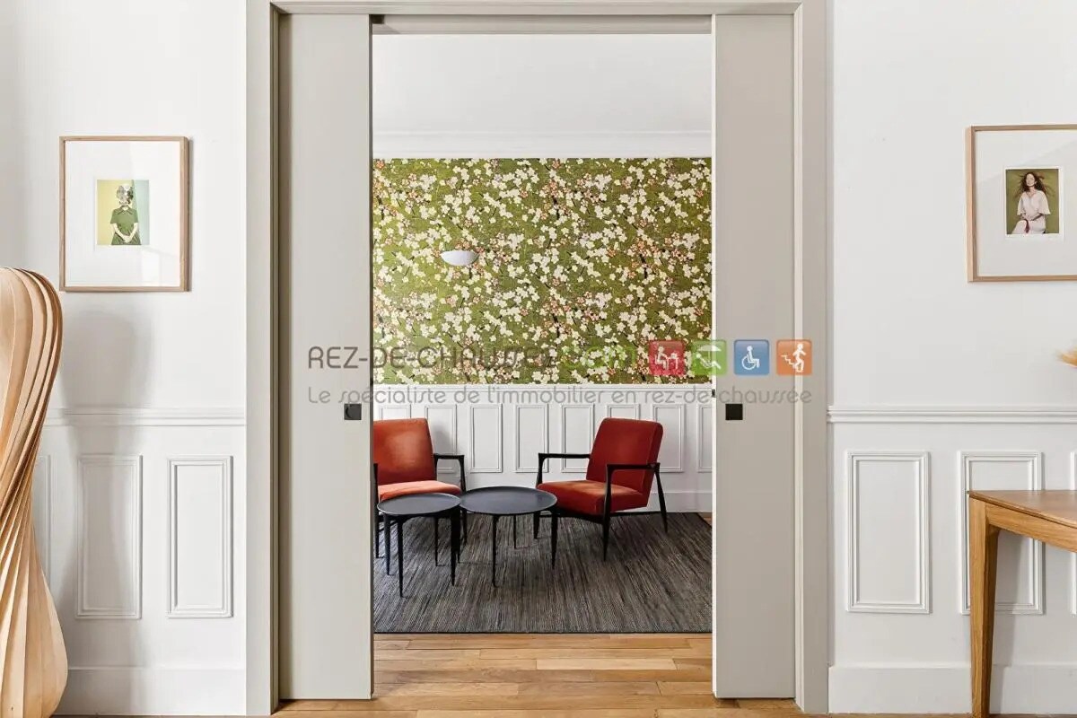 Office in Paris for sale Interior Photo- Image 1 of 10