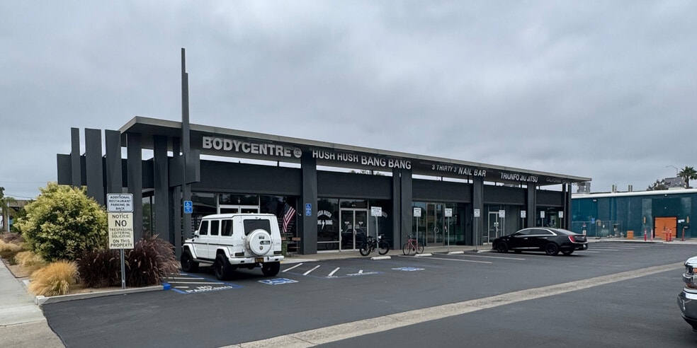 801 Baker St, Costa Mesa, CA for lease - Building Photo - Image 3 of 4