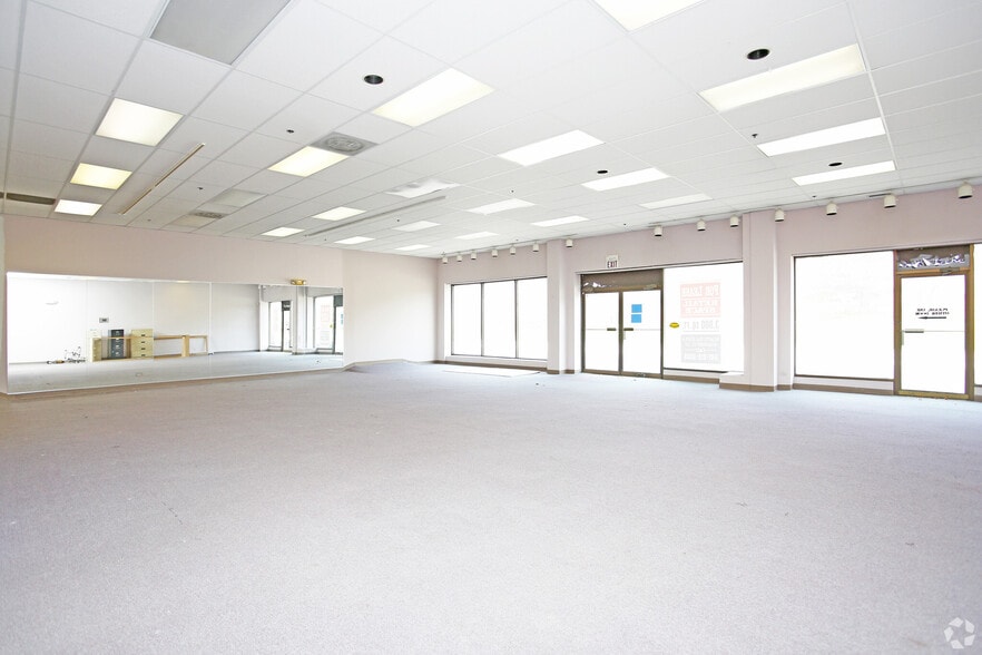 123 Green Bay Rd, Wilmette, IL à louer - Photo intérieure - Image 3 de 7