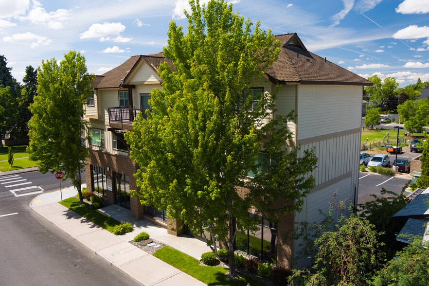 631 W Antler Ave, Redmond, OR for lease - Building Photo - Image 2 of 18