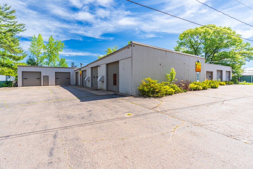 459 Southgate Dr, Tomahawk, WI à vendre - Photo du bâtiment - Image 1 de 26