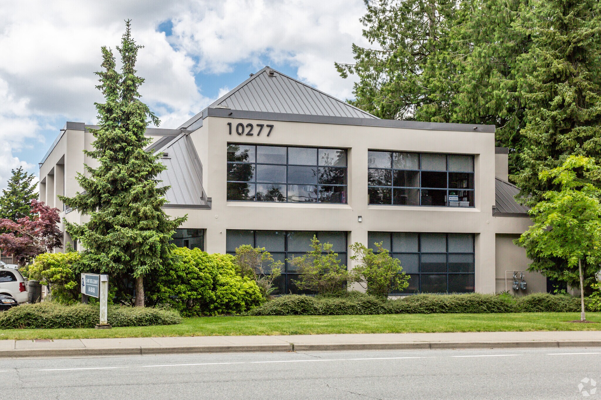 10277 154 St, Surrey, BC à louer Photo du bâtiment- Image 1 de 4
