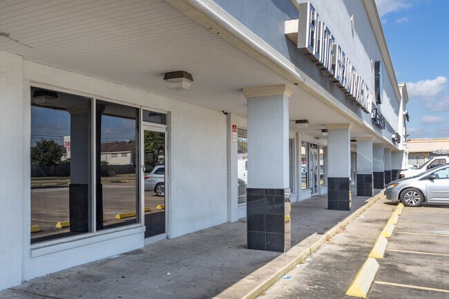 More details for 8002-8138 Boone Rd, Houston, TX - Retail for Lease