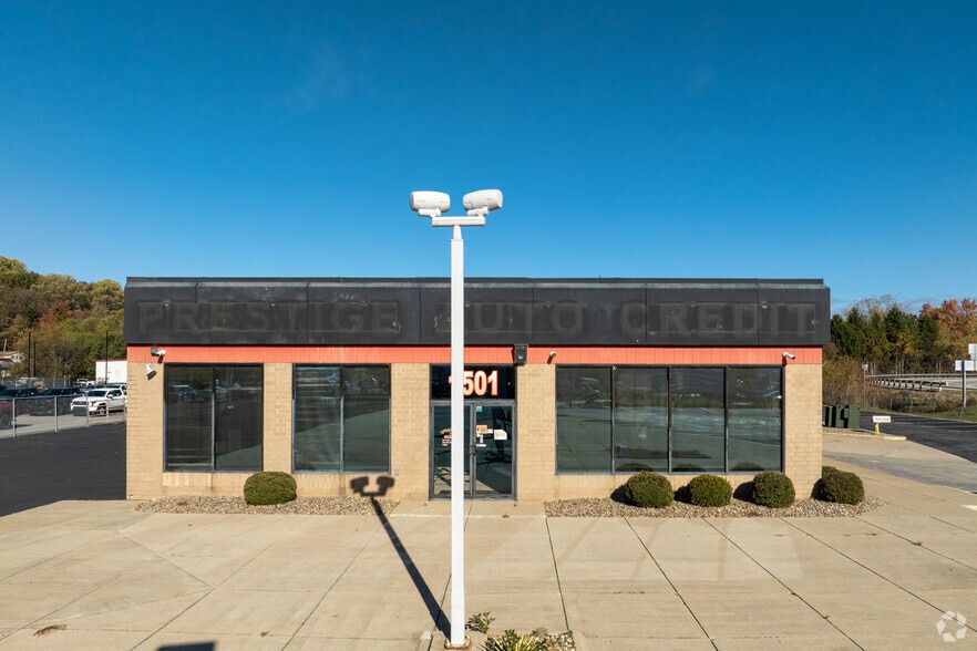 1501 Vernon Odom Blvd, Akron, OH for sale - Building Photo - Image 3 of 21