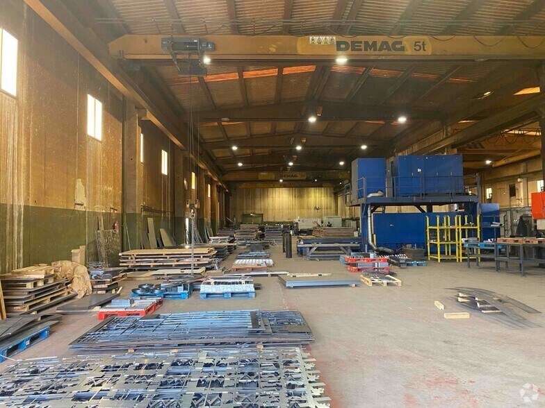 Industriel dans Alcalá de Henares, Madrid à vendre - Photo du bâtiment - Image 2 de 8