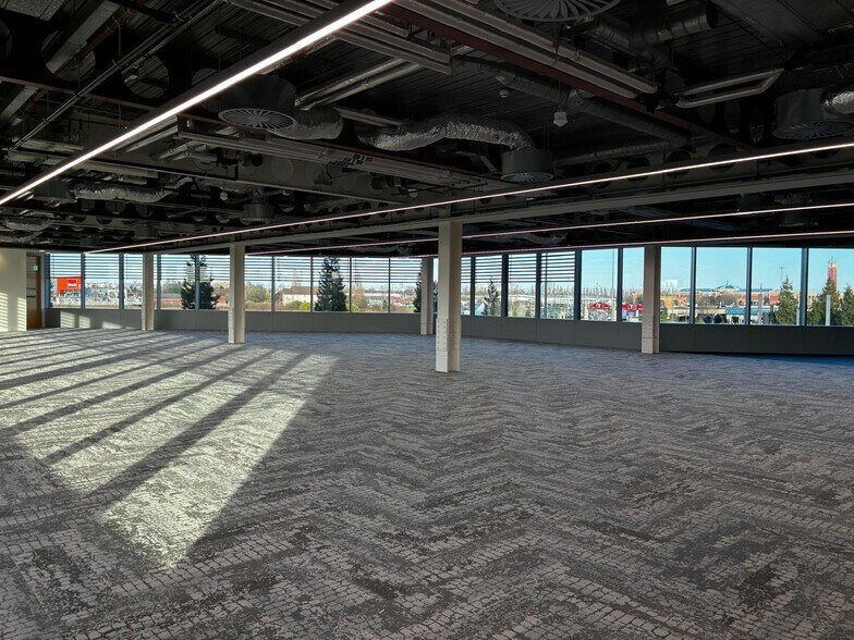Trafford Way, Manchester for lease - Building Photo - Image 3 of 6