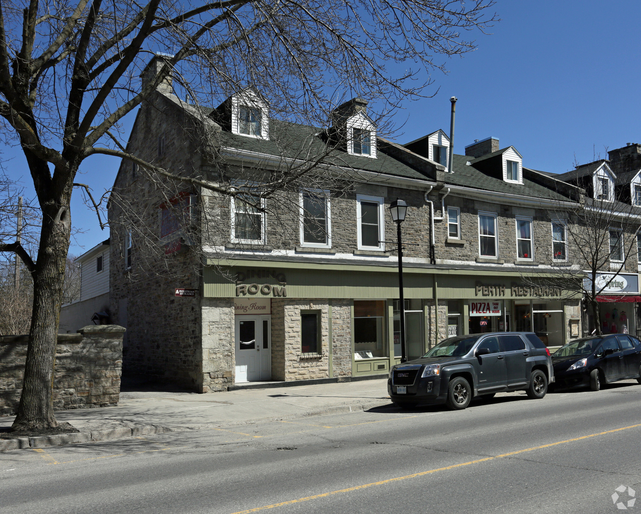 23 Gore St E, Perth, ON for sale Primary Photo- Image 1 of 8