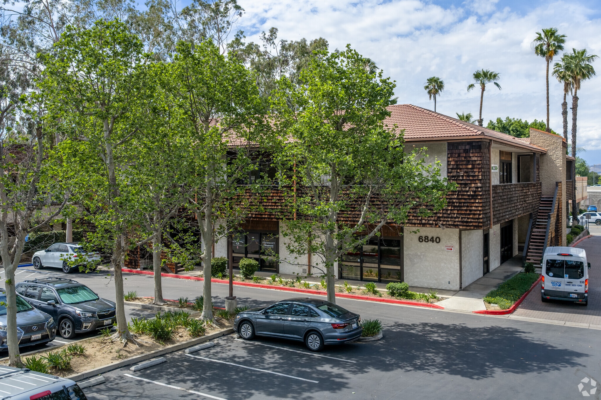 6840 Indiana Ave, Riverside, CA à louer Photo principale- Image 1 de 5