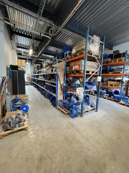 Industrial in Gennevilliers for lease - Building Photo - Image 2 of 21