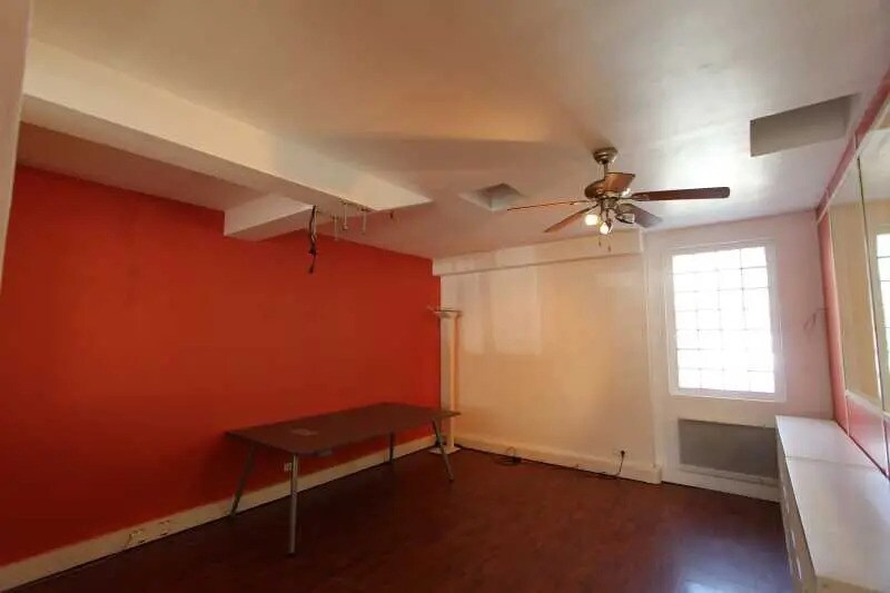 Bureau dans Bagneux à louer - Photo du bâtiment - Image 3 de 7