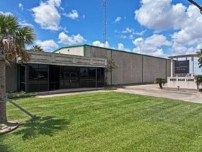 5655 Bear Ln, Corpus Christi, TX for sale Interior Photo- Image 2 of 8