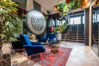 Office/Retail in Madrid, Madrid for lease Interior Photo- Image 2 of 34