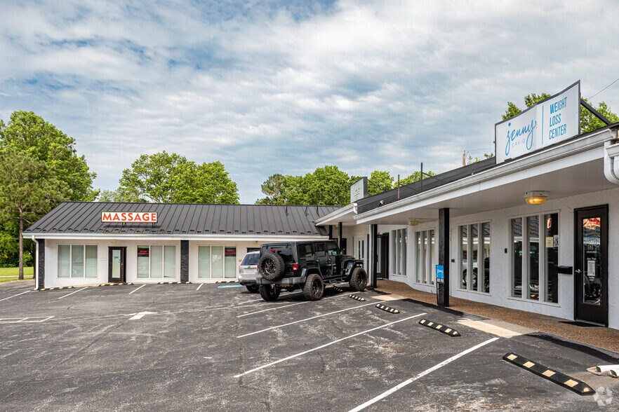 5204 S Thompson St, Springdale, AR for lease - Building Photo - Image 3 of 4