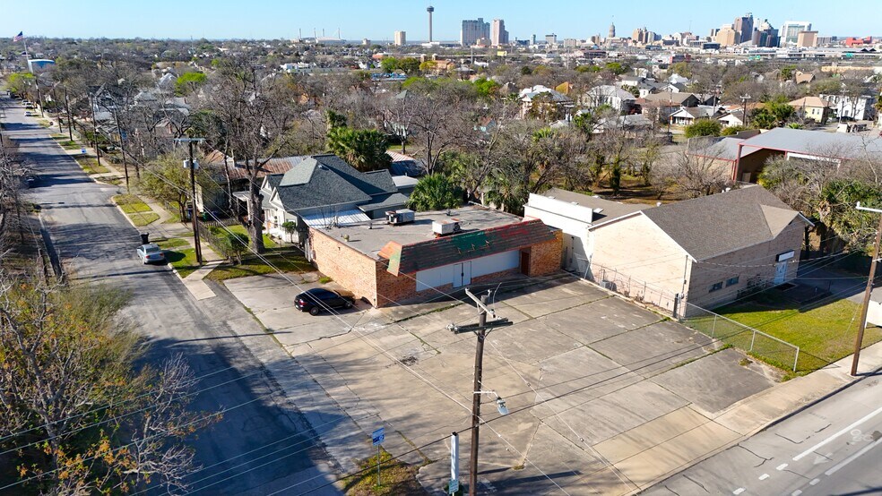 1136 E Grayson St, San Antonio, TX à vendre - Photo du bâtiment - Image 1 de 12
