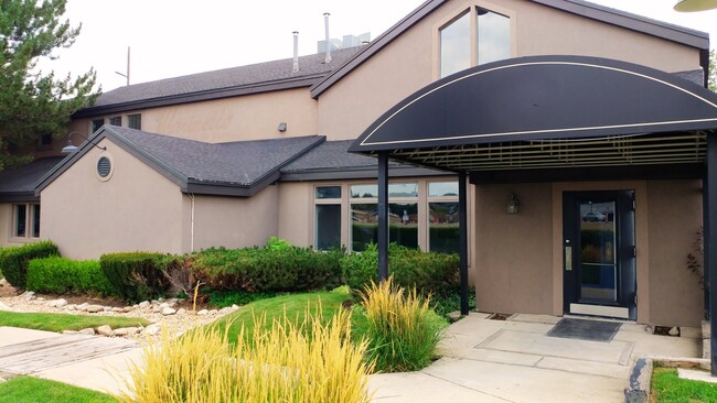 Plus de détails pour 2230 N University Pky, Provo, UT - Bureau à vendre